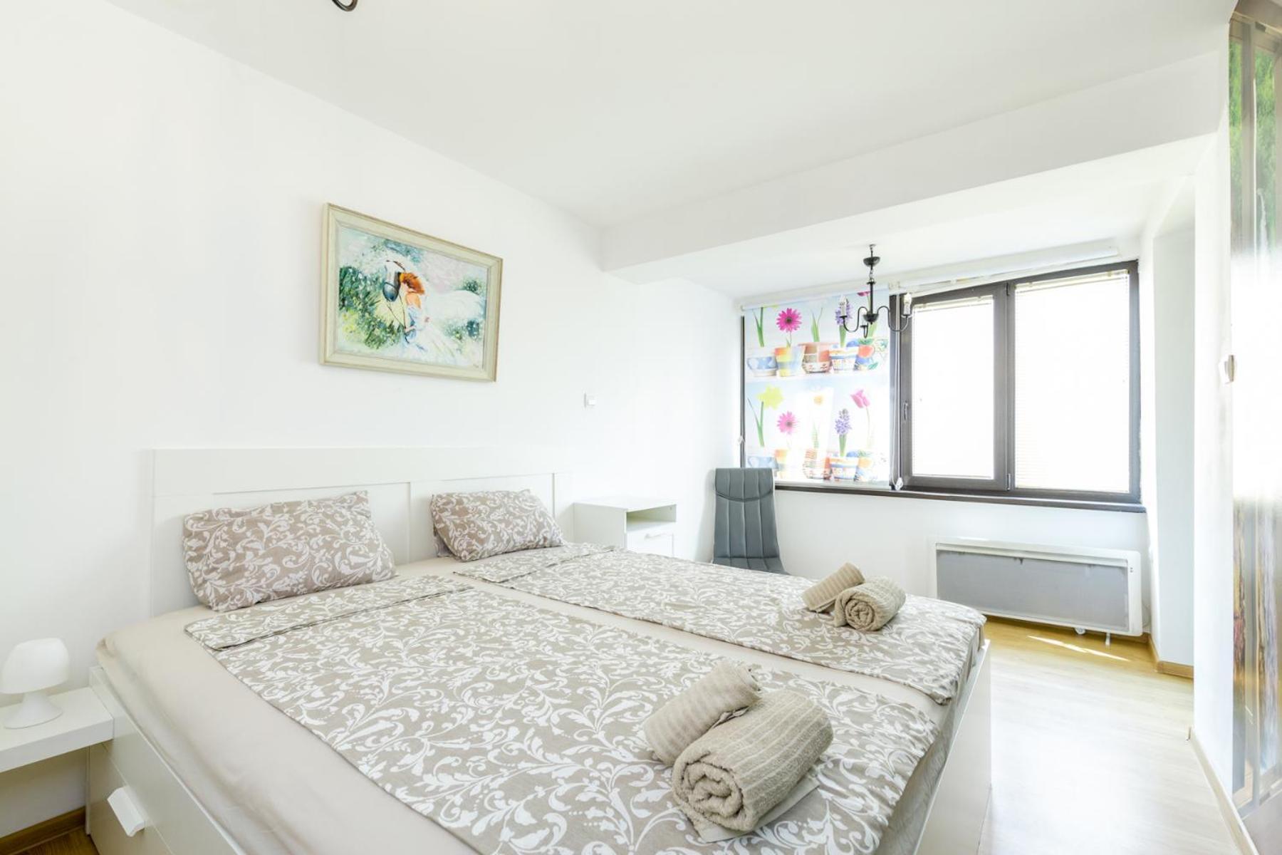 The White Apartment - Free Parking Sofia Exterior photo
